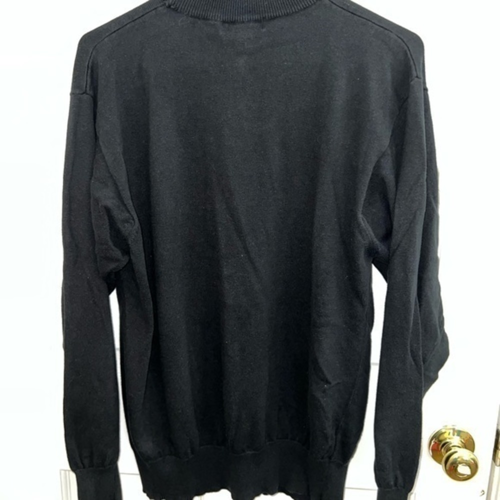 Neiman Marcus Women’s Sweater. Size M, Black, excellent condition